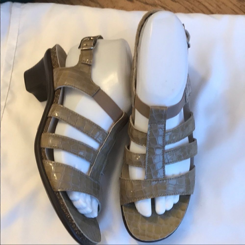 SAS ALLEGRO CROC SANDALS. NEW - Picture 3 of 6